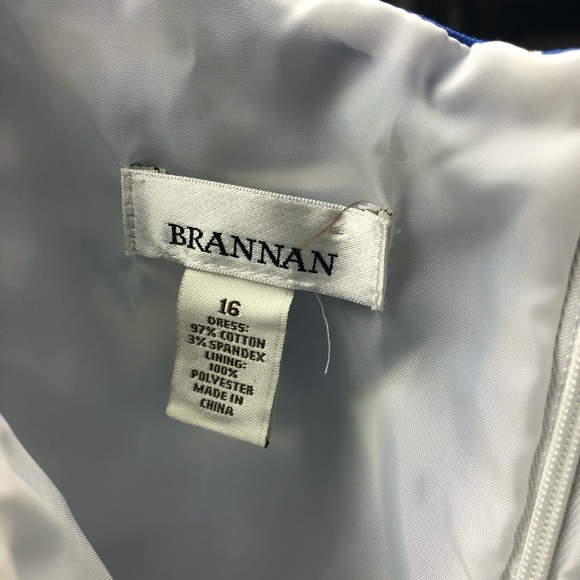 Women’s Dress - Picture 1 of 3